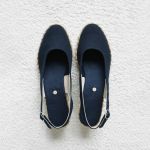 Espadryle granatowe na niskim koturnie odkryta pięta