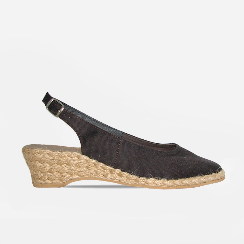 Espadryle brązowe na niskim koturnie odkryta pięta