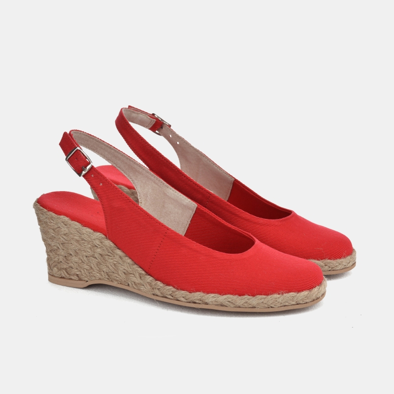 Espadryle czerwone na średnim koturnie odkryta pięta