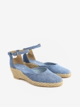 Espadryle jeansowe na niskim koturnie zakryta pięta i palce